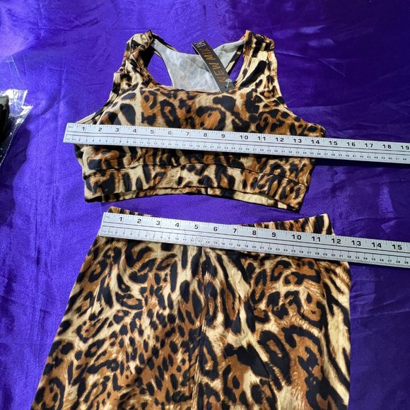 NEW  📌New Mix Buttery Smooth Predator Leopard Leggings and Bra Set L/XL - Picture 7 of 14
